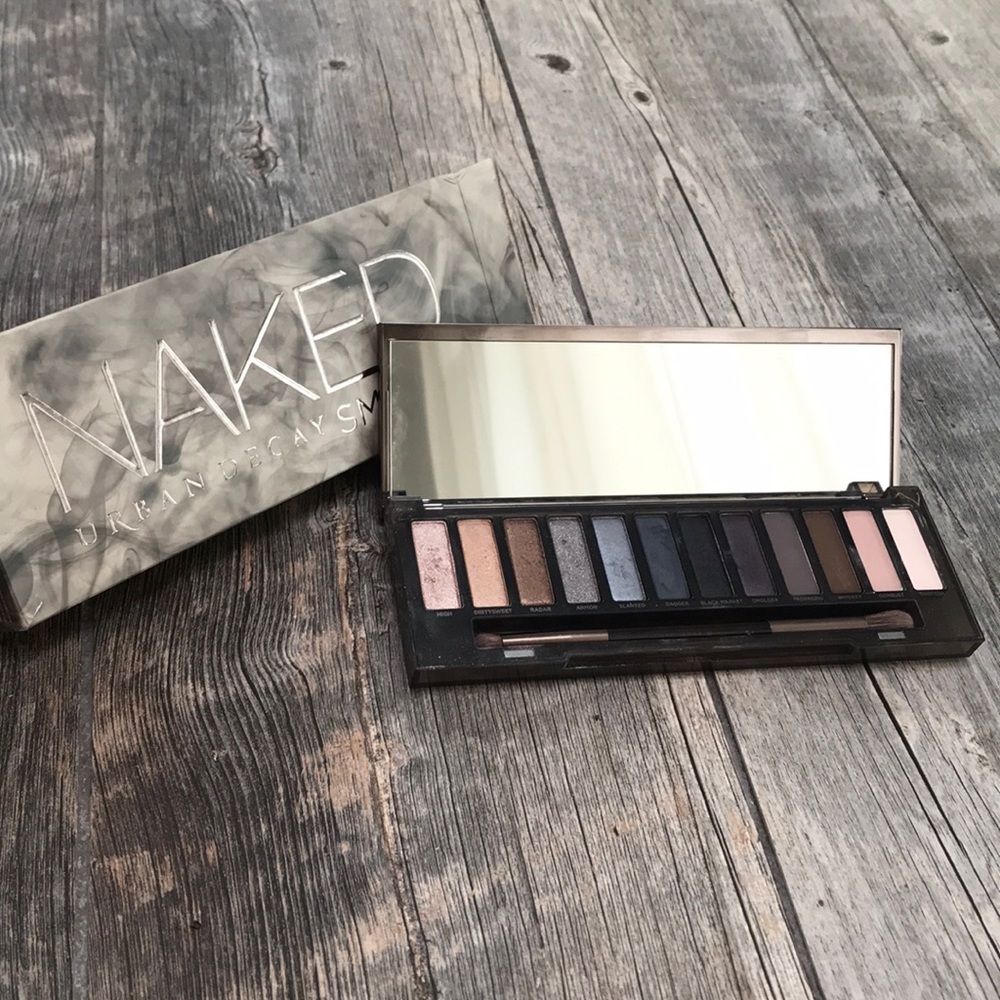 URBAN DECAY SMOKY PALETTE